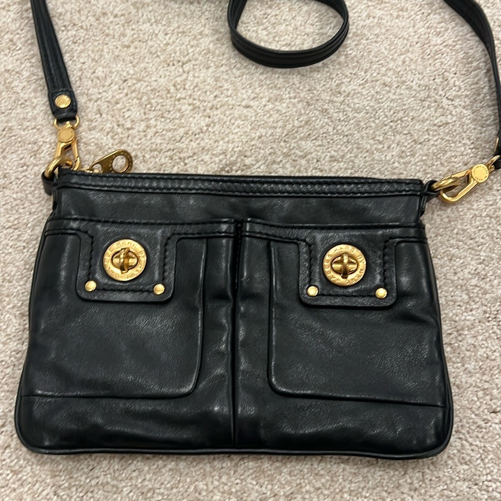 Marc Jacobs crossbody purse.